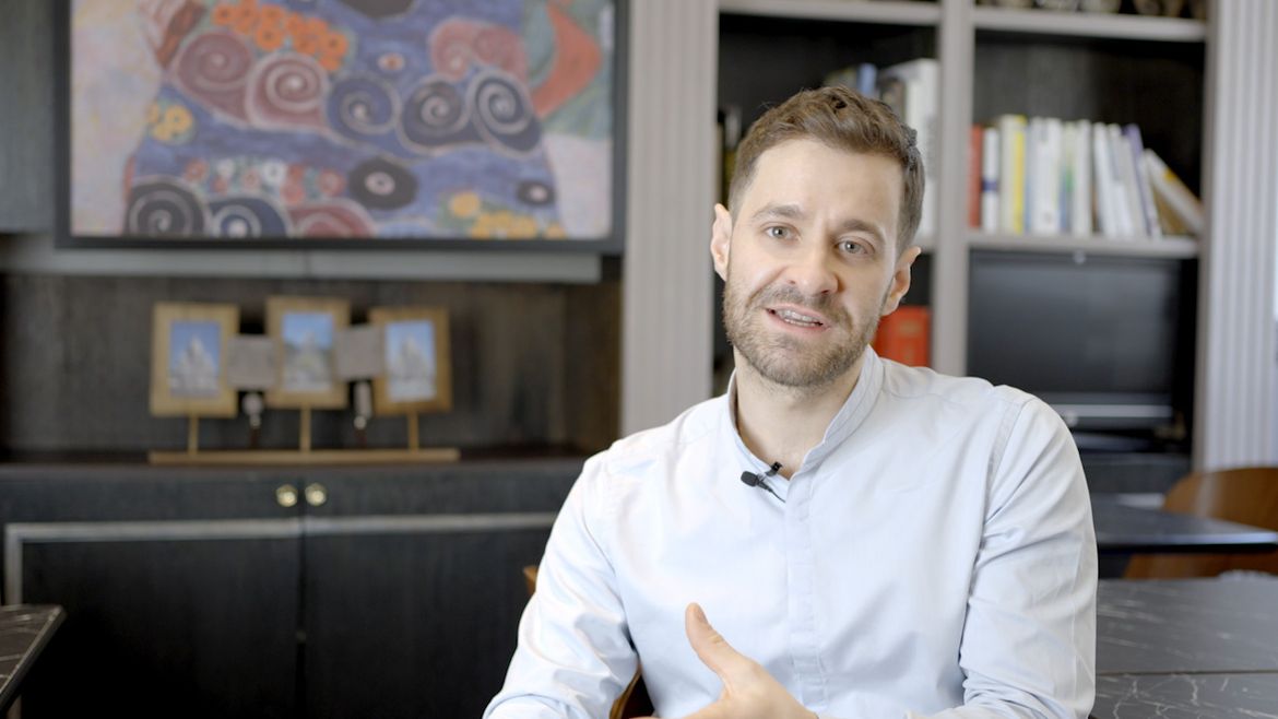 Photograph of Arthur Rech, director of Hôtel Boronali.